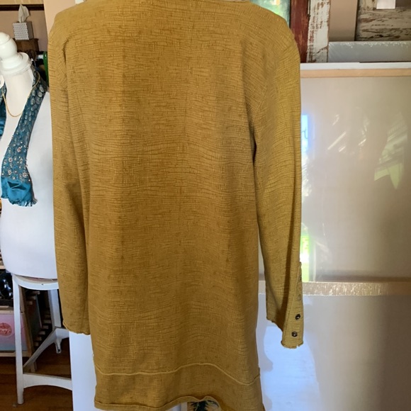 Classy Tunic - Picture 5 of 6